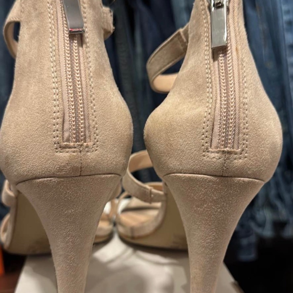 Kelly and Katie Heels